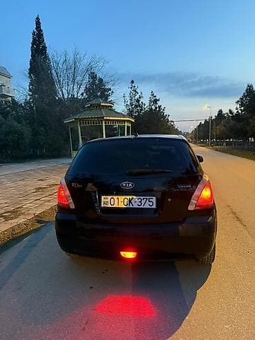 bmw e39 2003: Kia Rio: 1.4 l | 2008 il Hetçbek — 5
