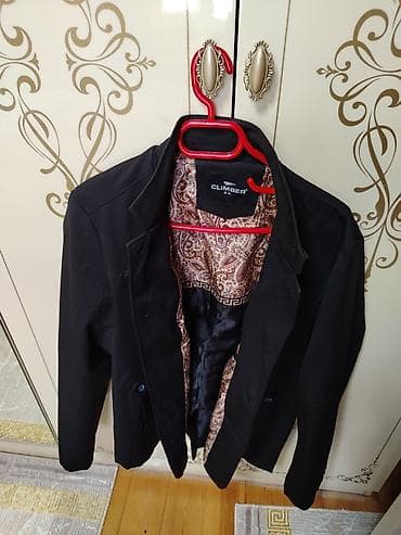 CLIMBER B.C. kişi gödəkçəsi - Rəng: qara - Model: yaxasız/standart