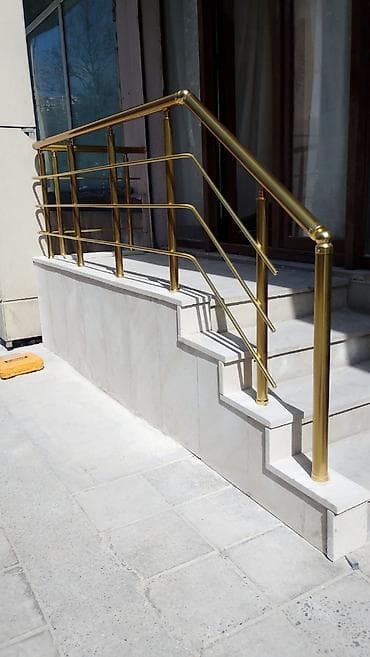 Qızılı rəngli paslanmayan metal məhəccər və tutacaq sistemi - lalafo.az -da Qızılı rəngli paslanmayan metal məhəccər və tutacaq sistemi -