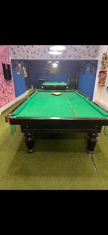 10 futlug stol mermer 2100 manat Alan ad am parca deyismiyecek yaxsi