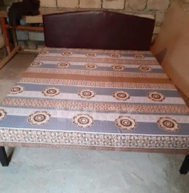 Kravat taza 
Hazırı var 
Çatdırılma münasib qiymata — 1