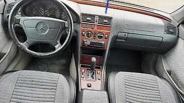 mersedes 190: Mercedes-Benz C 180: 1.8 l | 1995 il Sedan — 9