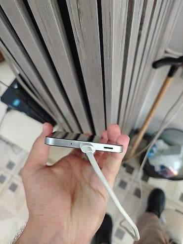 hard disk ssd: Samsung Galaxy A17, 128 GB, rəng - Gümüşü, Simsiz şarj — 4