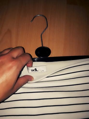 ağ ətəklər: Юбка — 1