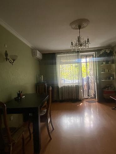 bakida evler: Bakı şəhəri • Yasamal rayonu • Elmlər Akademiyası metrosu Həsən — 9