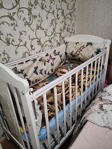 ağ uşaq çarpayısı: Oğlan və qız üçün, Dördbucaq, Beşik, Dəst ilə, Matrassız, Yellənmə mexanizmsiz — 1