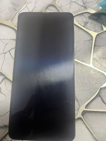 mi 17: Xiaomi Mi3, rəng - Qara, 
 Barmaq izi — 1