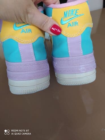 детские кроссовки 38 размера: 35 e alinib,15 e satilir,tezeden secilmir,36 olcudu.Hezi Aslanov — 2