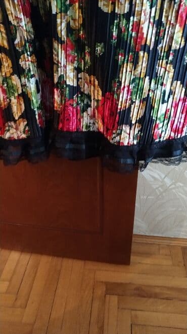 zapi satilir tecili: Qadin paltari cox bahali materiali var(Italiya istehsali) metresi 45 — 5