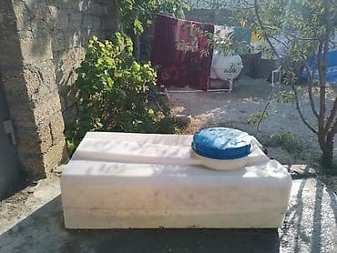 Plastik su çəni - Material: qalın divarlı ağ plastik (polietilen). - — 4