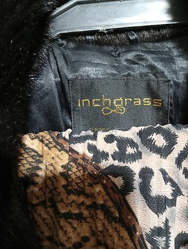 Inchgrass markalı qadın kürkü - Model: uzun, klassik siluetli xəz