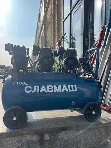 kompressor 50: SLAВМАШ C100L hava kompressoru Texniki xüsusiyyətlər: - Gərginlik — 3