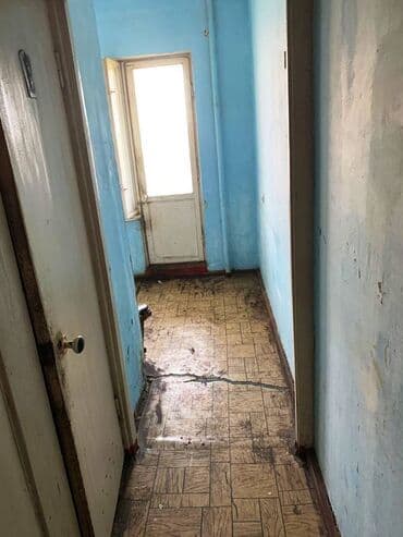 neftçilər ev: Bakı, 3 otaqlı, Köhnə tikili, m. Neftçilər, 65 kv. m — 3