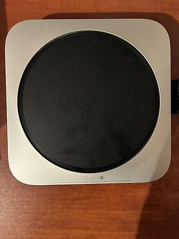 Apple Mac mini (gümüş rəng) Kompakt masaüstü kompüter. Orijinal