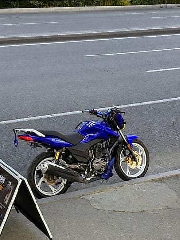 Транспорт: Məhsul: Şəhər tipli çıplaq (naked) motosiklet – mavi rəng Texniki və — 2