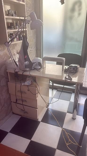 divan satisi: Divan satılır jurnalni ilə birlikdə 300₼. Açılır bazası var.Ünvan — 2