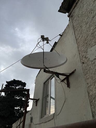 Sputnik satilir 110» 
1ay istfade edilib 1il dayanib bos bos