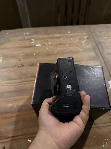 a7: Sony A7 iv body Salam aparati teze almiwam 2-3 defe cekiliw etmiwem — 2