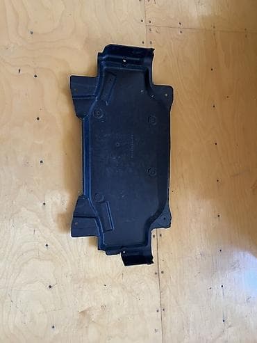 Motor qoruyucusu, Mercedes-Benz W210, 1997 il, Almaniya, Ünvandan götürmə