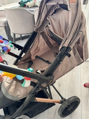 Детская одежда и обувь: Классическая прогулочная коляска, Kidilo — 3