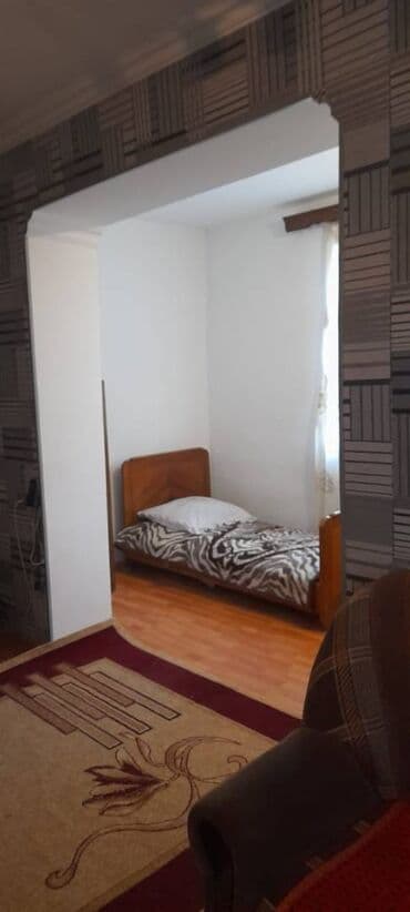 ev certiyojları: Sabunçu rayonu,Razin,11 saylı poliklinika ilə üzbəüz,5 mərtəbənin,2-ci — 6