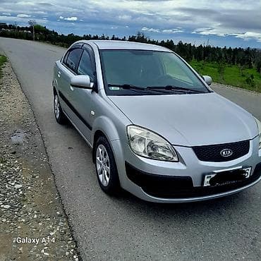 212 avtomobil: Kia Rio: 1.5 l | 2006 il Sedan — 2