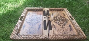 qoz ağacı: Əl oyma naxışlı taxta tavla dəsti - Material: bərk ağac (tam taxta — 6