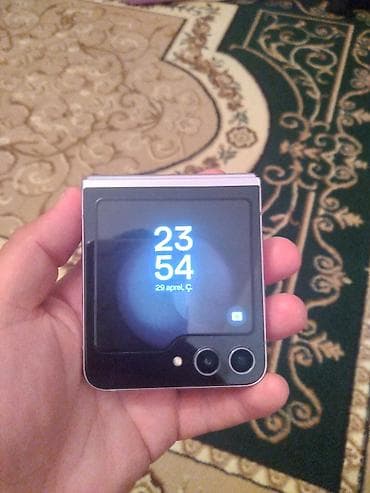 açılıb bağlanan telefon: Samsung Galaxy Z Flip 5 — 1
