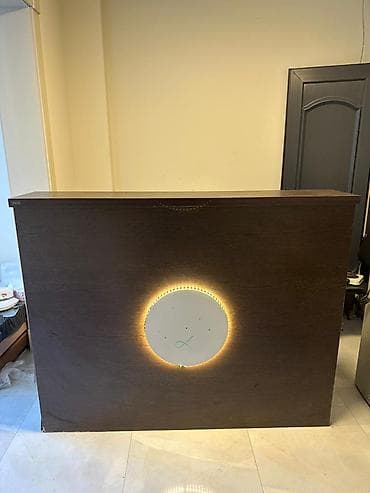 Resepsiyon/qarşılama masası - Material: ağac əsaslı MDF/LDSP örtüklü