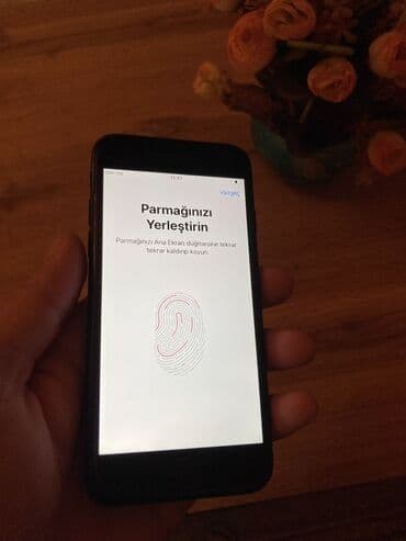 irshad telecom iphone 7: IPhone 7, 32 GB, Qara, Barmaq izi — 3