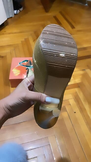 dikdaban: Tuflilər, Ölçü: 37, rəng - Qızılı, İşlənmiş — 3