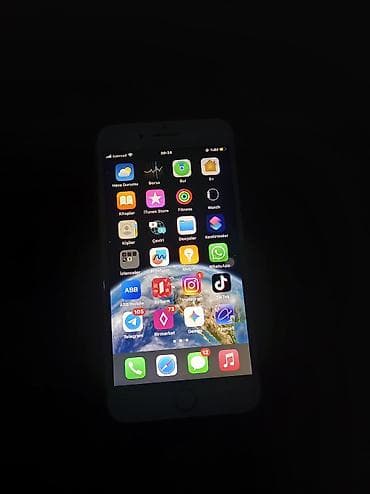 iphone 8 plus 2 ci el: IPhone 8 Plus, 64 GB, Qızılı, Simsiz şarj — 4