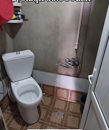 yeni emlak gence: Satılır: 2 otaqlı həyət evi Ünvan:Polad Həşimovda Məktəbin yanı,yol — 5