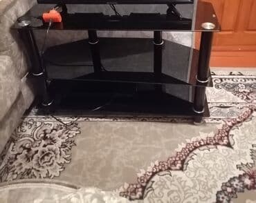 Matraslar: İşlənmiş, Düz TV altlığı, Polkalı, Şüşəli, Azərbaycan — 1