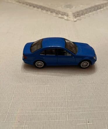 predo 6 nomre: Mersedenz Benz Panaram satılır.Təzədir.Dəmirdir.Ağ,qara,göy rəngi var — 6