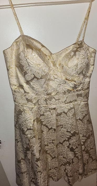 Bir defe geyinilib,xs/s razmer - Material: parıltılı jacquard