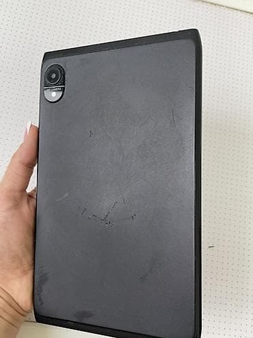 tab s7: Planşet – 10 düymə yaxın ekranlı, ön kamera ilə. Arxa hissədə “HD — 2