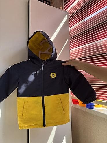 uşaq kurtka: Uşaq üçün kapüşonlu yüngül gödəkcə - Rəng: tünd göy və sarı iki — 2
