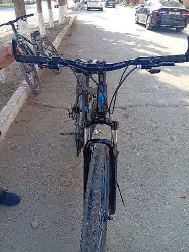 Velosipedin cıxığı var və skorus dəyişilməlidir endirim var