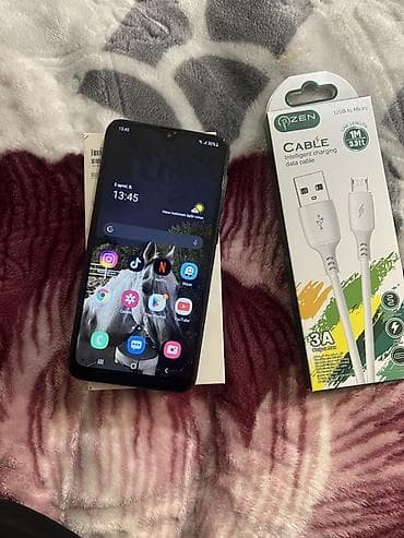 samsung s corby: Samsung Galaxy A10, 32 ГБ, цвет - Голубой, Отпечаток пальца, Face ID — 1