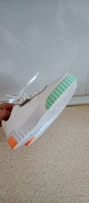 женские белые кеды: Puma, Размер: 37.5, цвет - Белый, Б/у — 2