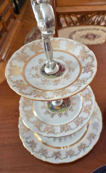 vazalar: Qablar tezedi goy qabdan 2 ededdir cutu 25 azn .o birsi 20 azn unvan — 2