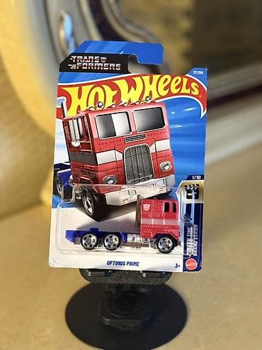 2107 modeli: Hot Wheels x Transformers – Optimus Prime die-cast model maşın - — 1