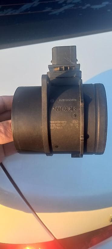 mersedez benz: Bosch hava kütləsi ölçən (MAF sensoru) - Brend: Bosch - Üstündəki — 1