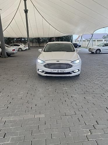 benzin daciki: Ford Fusion: 1.5 l | 2017 il Sedan — 4
