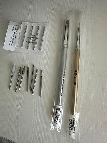 Всё для маникюра всё новое цены низкие. Обращаться по телефону — 8