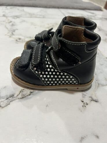 ayaqqabıları: Uşaq üçün ortopedik sandal - Rəng: qara, ağ xallı dekor - Material — 2