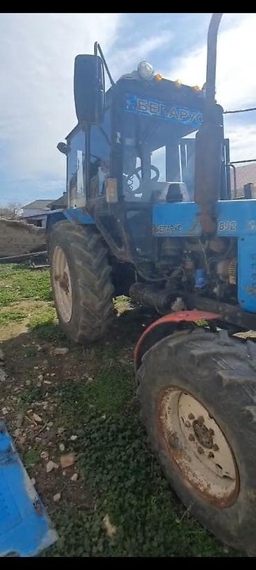 masin sekli: Belarus 892 traktor Tecili Satilir qiumetde razilasmaq olar. - — 2
