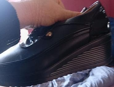 ayaqqabı icliyi: Yenisi 40 az alınıb çox az işlənib ELLEZZO markalı qara dəri — 3