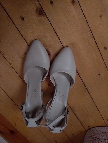 Ölçü: 39, rəng - Bej, İşlənmiş